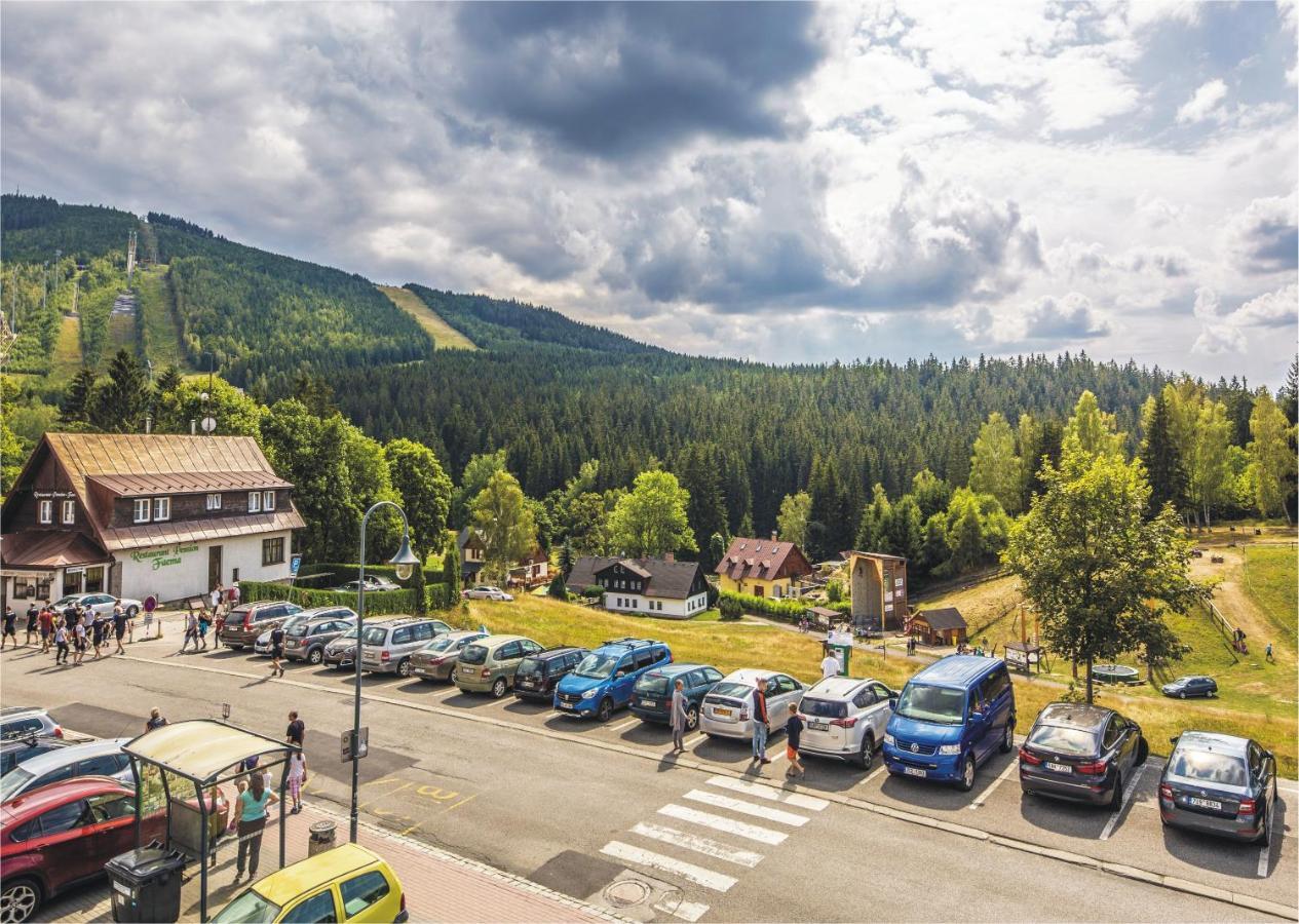 Grand Harrachov Pension V Centru Exterior photo